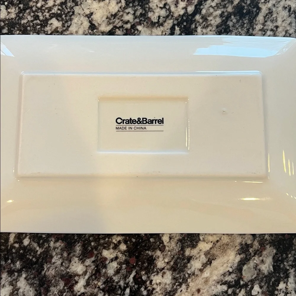 Crate & Barrel 6 Pack Plates